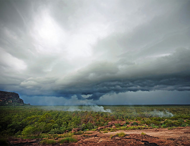 Storm and bush fires NT